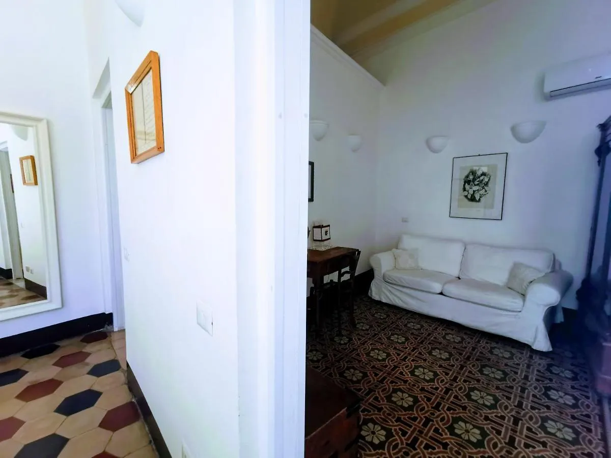 Bed and Breakfast Fera O' Luni CTA 2*,